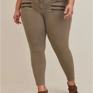JEGGING SKINNY SUPER SOFT HIGH-RISE MULTI ZIP JEAN